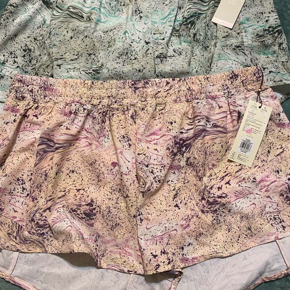 Calla  Multicolor Abstract athletic Shorts